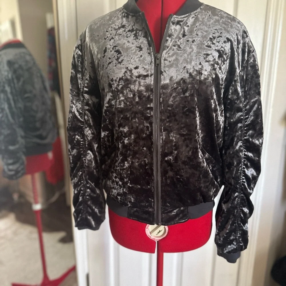Thick Crushed Charcoal Velvet Bomber Jacket Women’s Sz M Like-New Condition - Picture 1 of 10
